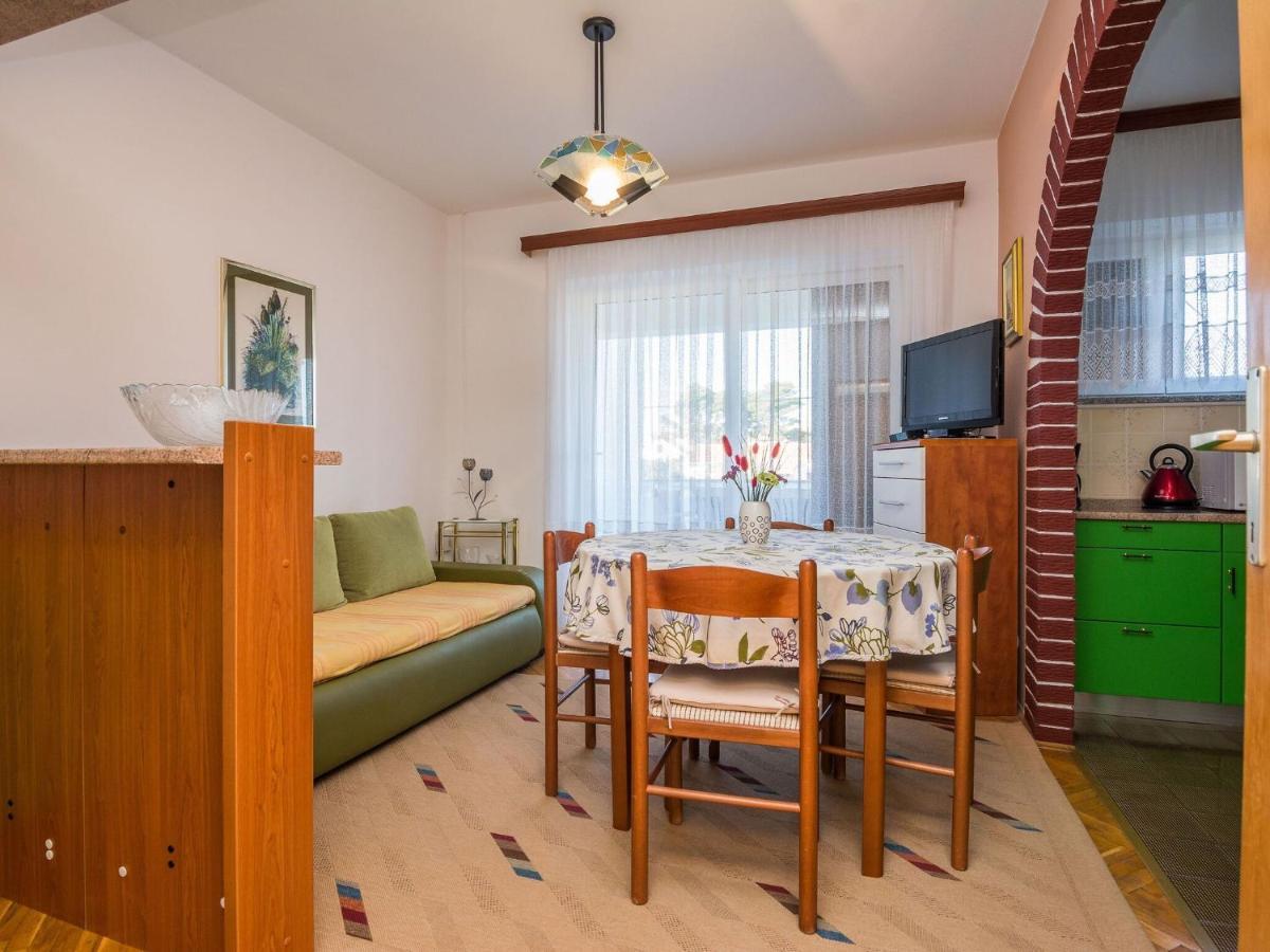 Apartments In House Liveric, In Vir At The Beach Exterior photo